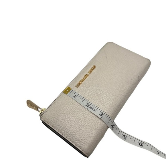 MICHAEL KORS Off White Wallet - Picture 9 of 9